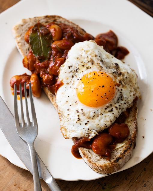 Gill Meller's Smoky Homemade Baked Beans - Stonegate Estate